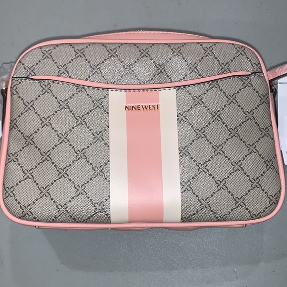 Nine West Handbags - Nine West Landyn cross body. BNWT